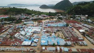Overstromingsramp Jayapura (bron: Asia news)